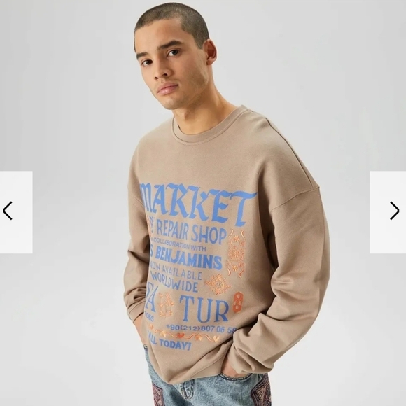 Chinatown Market rug crewneck - Picture 2 of 2